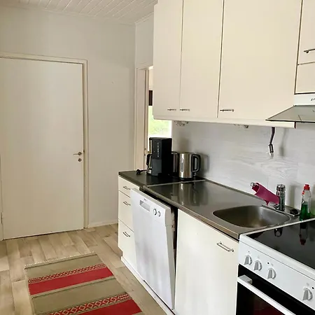 Ketola, Spacious House Apartment